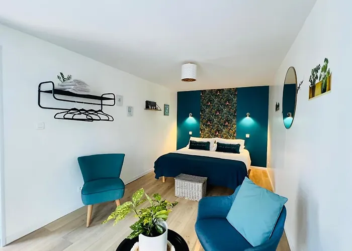 Chic Avec Parking Apartment